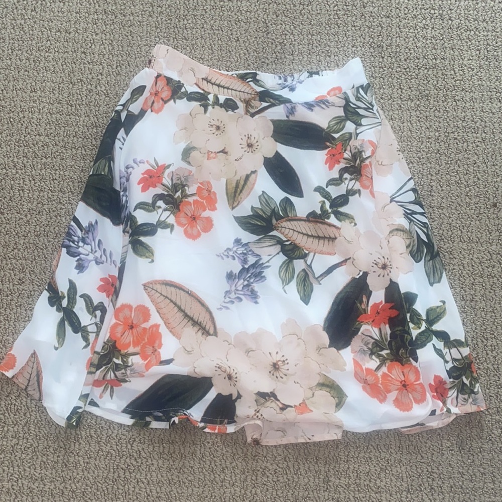 Philosophy Skirt XS - Picture 2 of 2